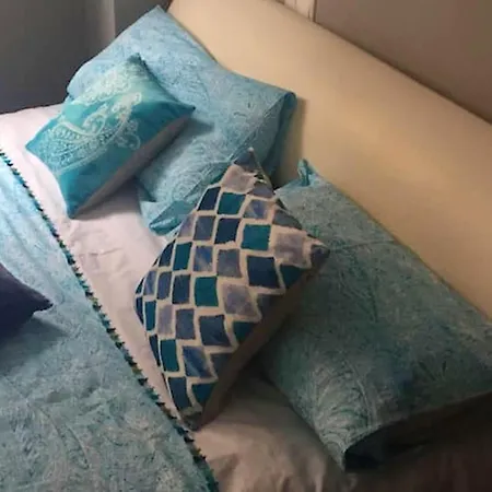 2 Bedrooms With Wifi At *