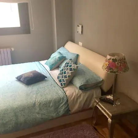 2 Bedrooms With Wifi At アパート *