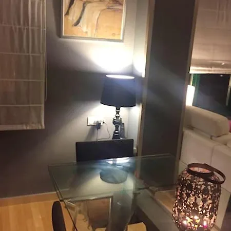 アパート 2 Bedrooms With Wifi At ヒホン