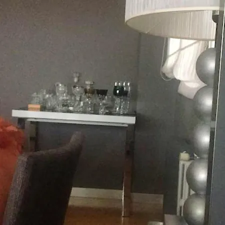 2 Bedrooms With Wifi At *